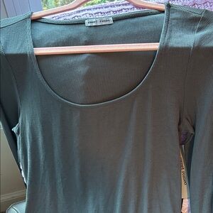 Sweet Romeo Women's Gray Long Sleeve Top